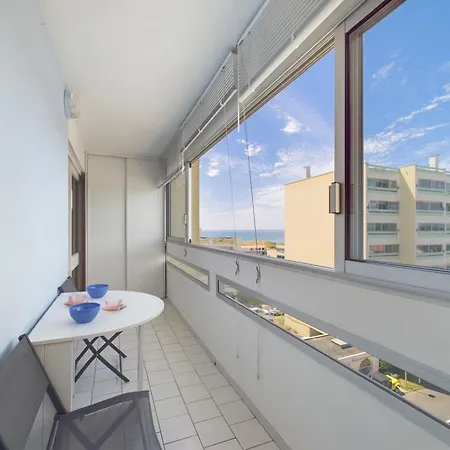 Pour 4 - Loggia Vue - 250m De La Apartment *